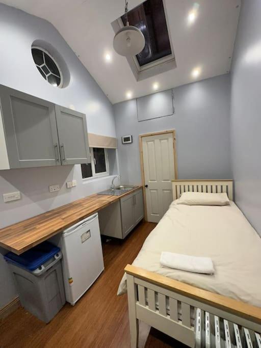 Cosy Quiet Single Studio Merton  Buitenkant foto